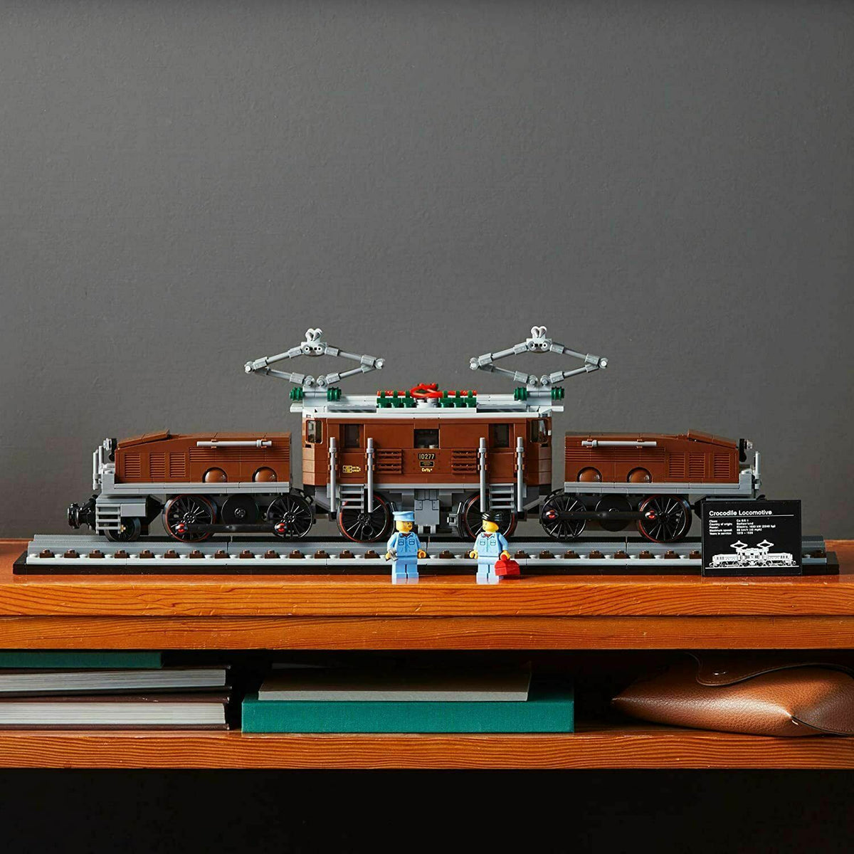 LEGO Creator: Crocodile Locomotive 10277 Train