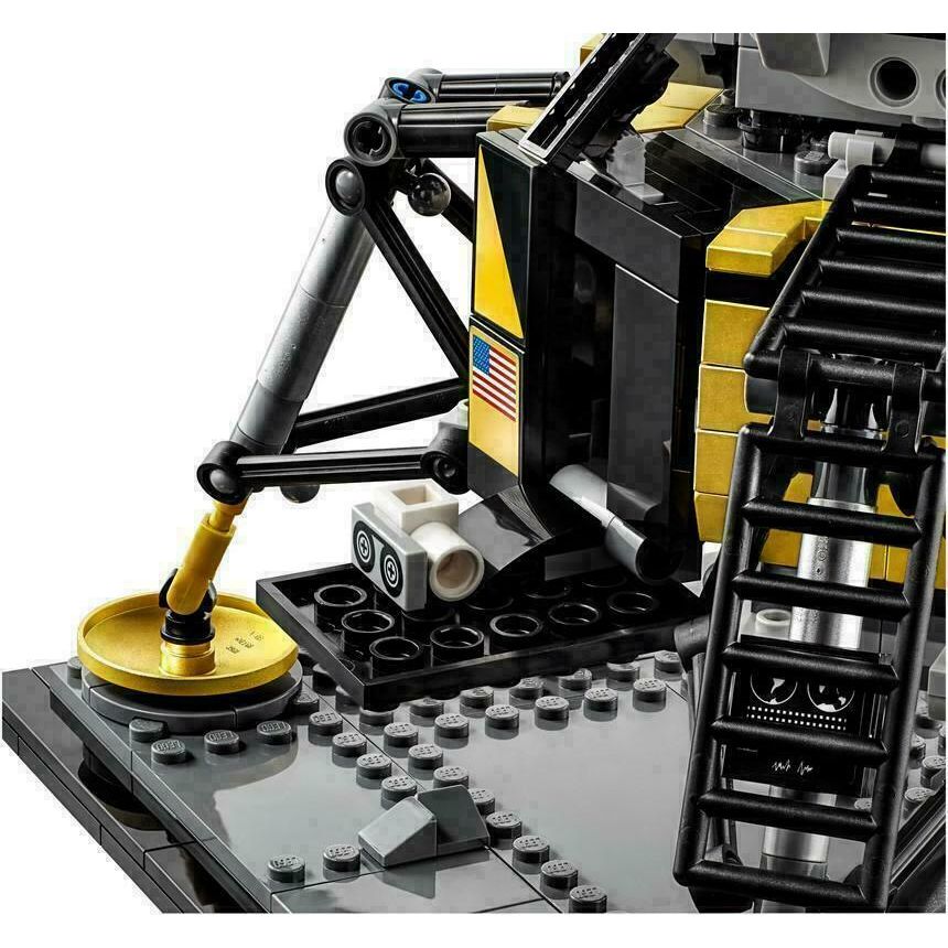 Lego Creator NASA Apollo 11 Lunar Lander 10266