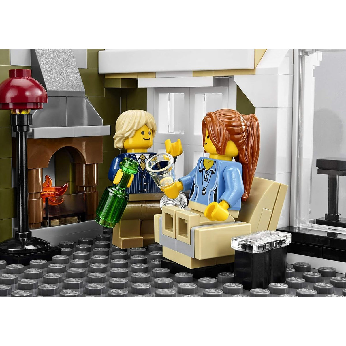 Lego Parisian Restaurant 10243